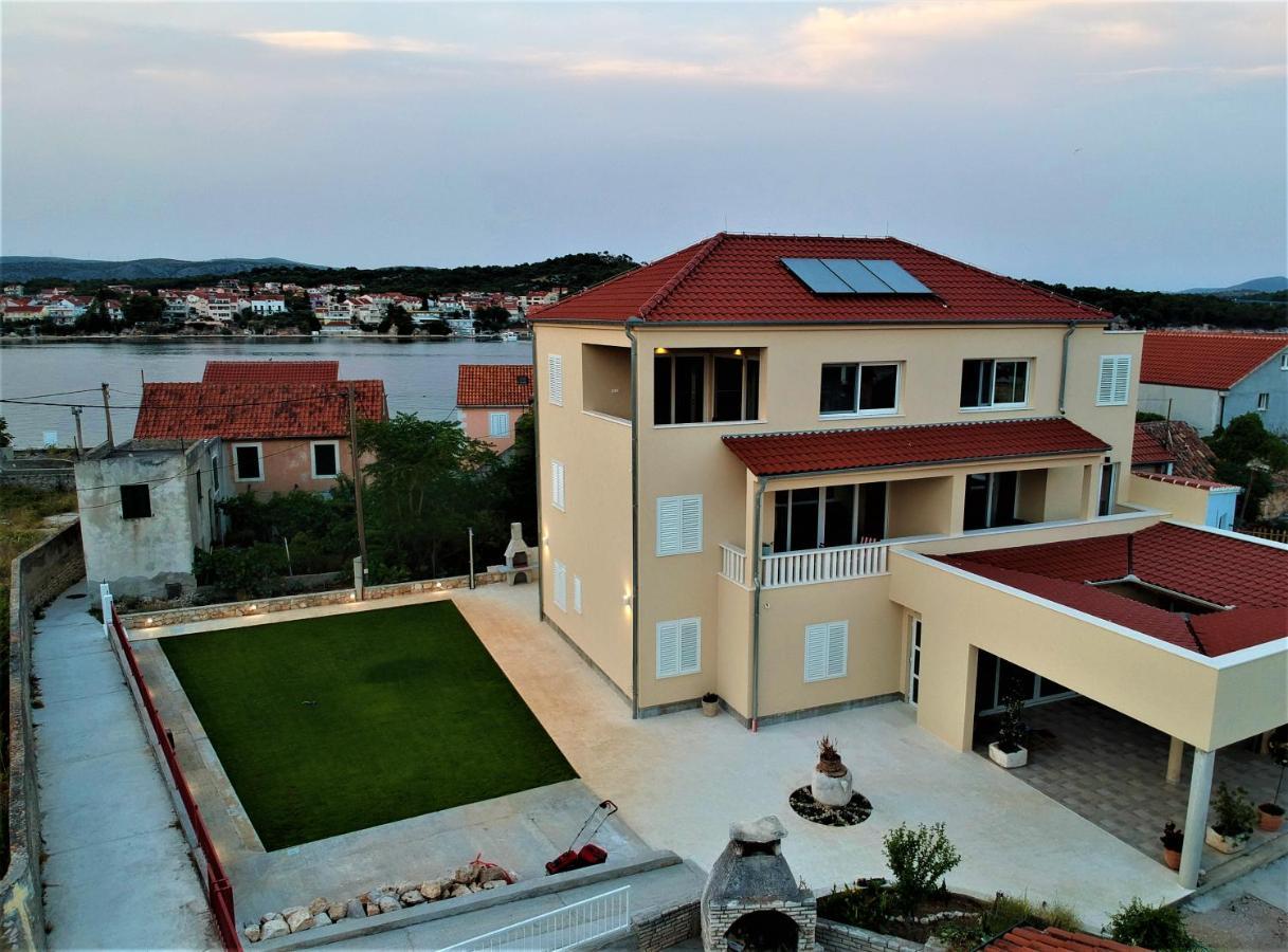 Ferienwohnung Pekasovi Seaview Apartament On A Beautiful Island Krapanj Šibenik Exterior foto